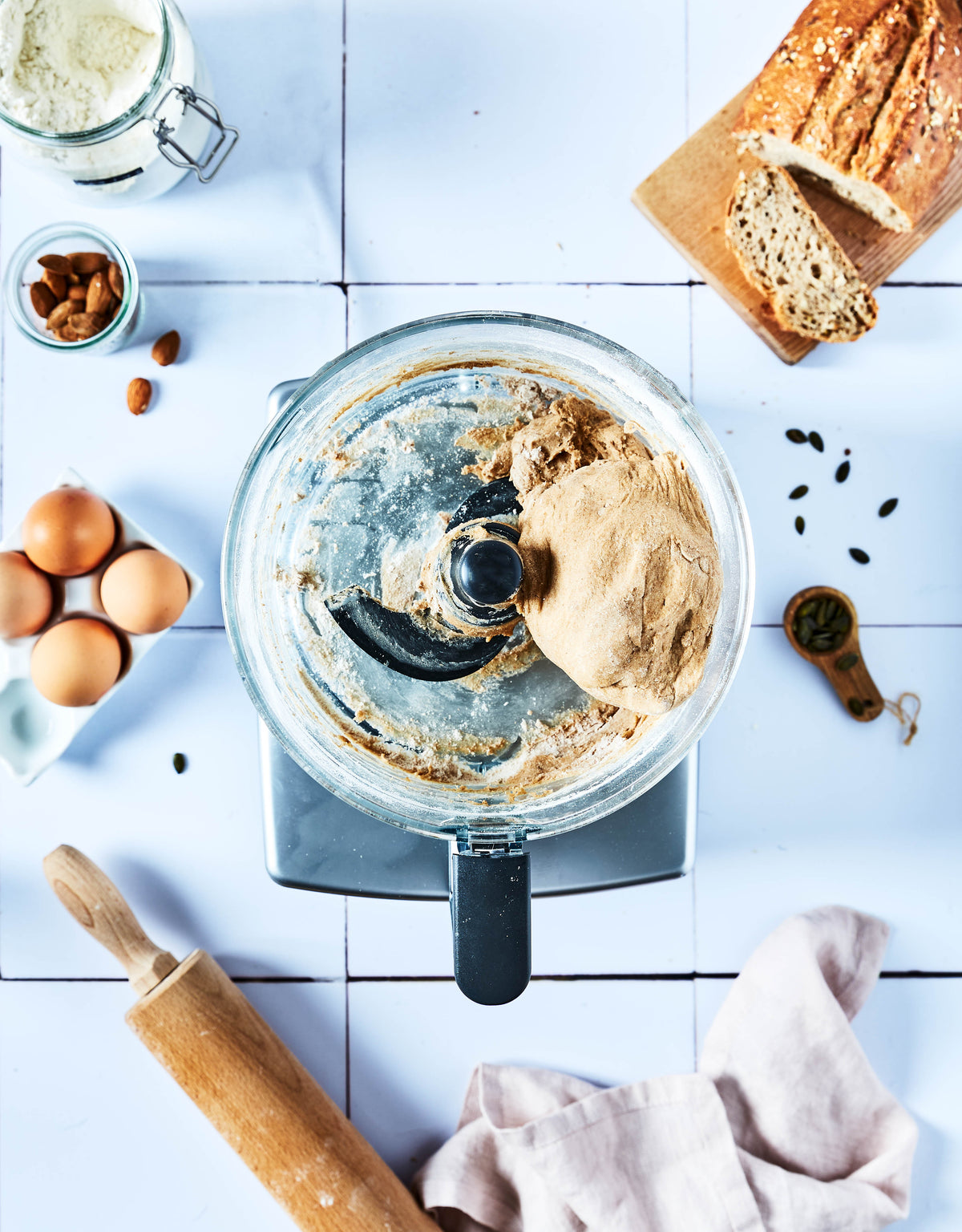 Pâte à pain maison préparée avec le robot multifonction Magimix