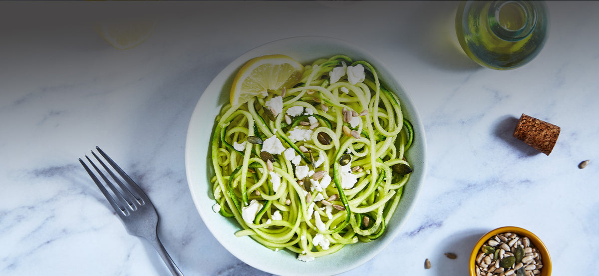 Assiette de spaghettis de courgettes faits maison avec le Spiral Expert