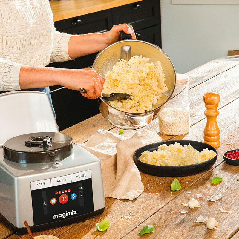 Le pack triple XL comprend un grand bol thermo d'une capacité de 4,8L pour préparer une variété de plats délicieux pour vos plus grandes tablées