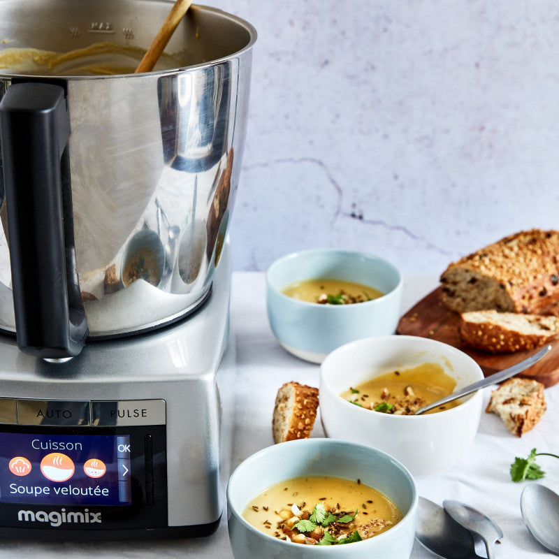 Le pack triple XL inclut un grand bol thermo de 4,8 L, idéale pour préparer des repas pour toute la famille