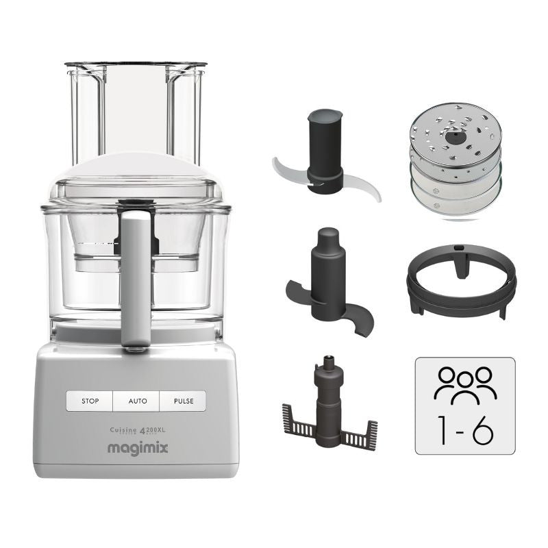 Vue de face du robot multifonction CS 4200 XL et les accessoires inclus